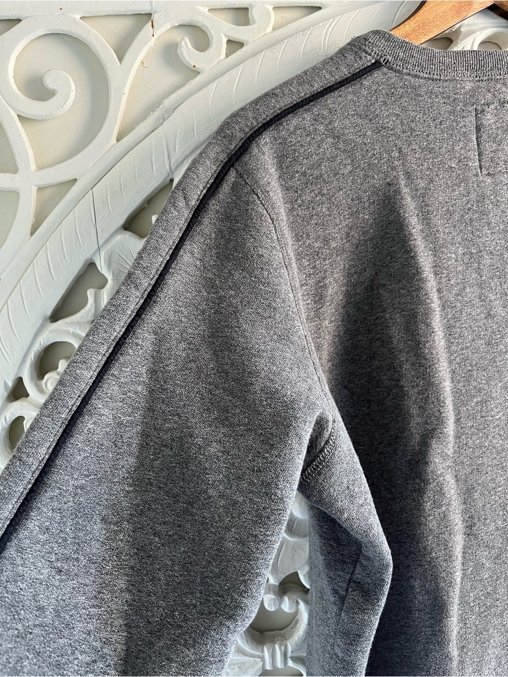 Roots Canada Crewneck Sweatshirt Grey Red Maple Leaf Made In Canada Medium - Picture 6 of 9